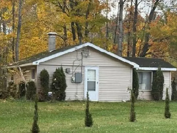 9457 Ester Dr, Saint Helen, MI 48656
