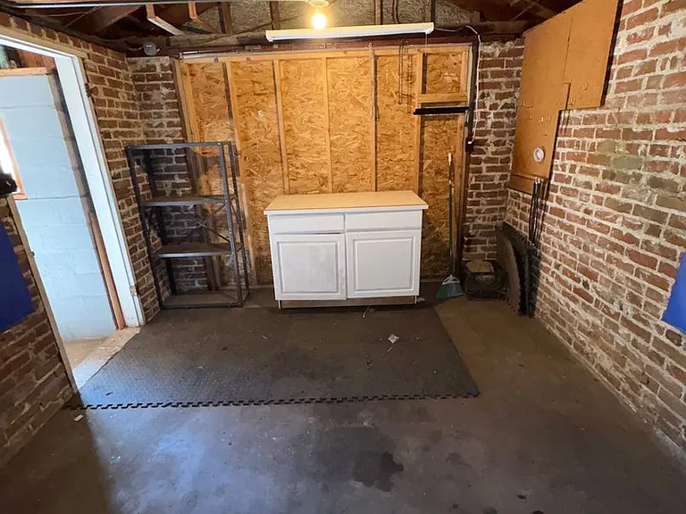 678 S Corona St — Photo 13