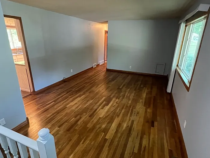 4 bed, 2.0 bath, 1700 sqft, $2,495 — Photo 3