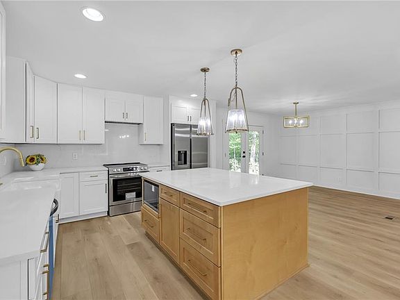 5th image of 3257 Hembree Ct