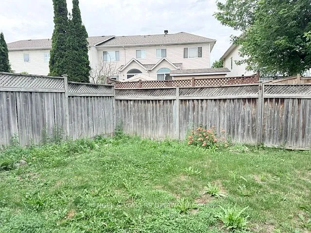 124 Landover Cres — Photo 39