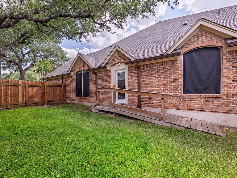 8908 Pepper Rock Dr — Photo 28