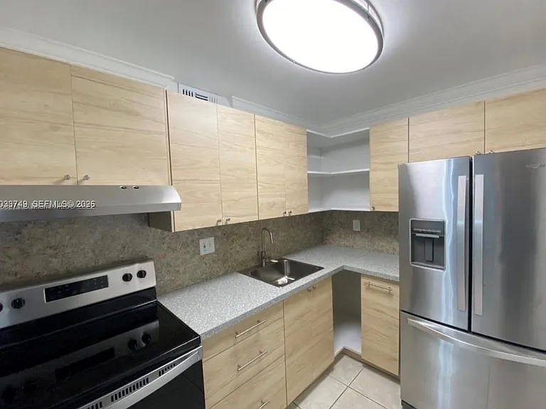 8421 NW 8th St #203 — Photo 3