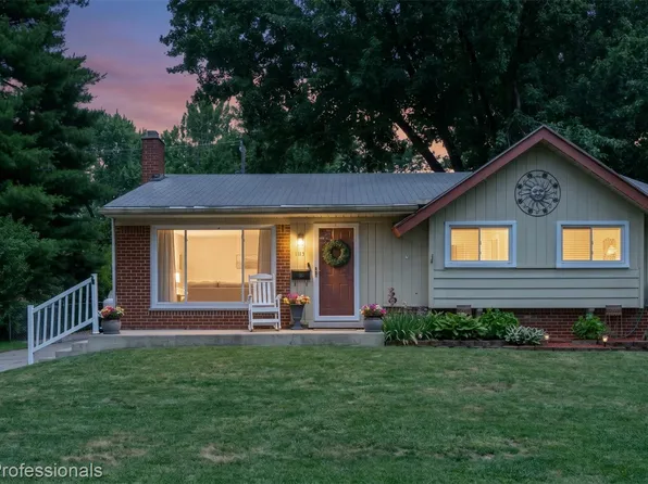 1153 Gault Dr N, Ypsilanti, MI 48198