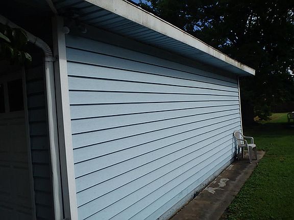 3rd image of 910 Avenue M