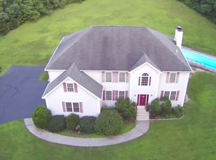 7 Peach Dr, Seymour, CT 06483