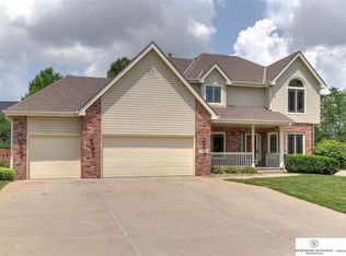 306 Remington Rd, Papillion, NE 68046