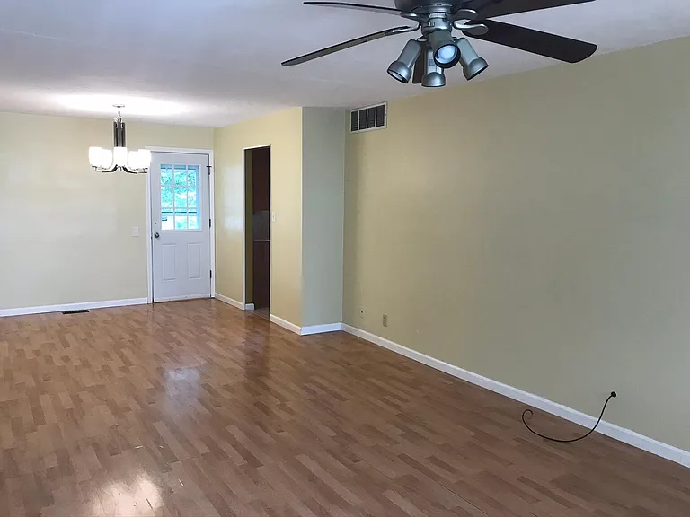 1318 Ranchland Dr — Photo 10