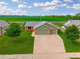 271 Sunrise Cir, Rose Hill, KS 67133