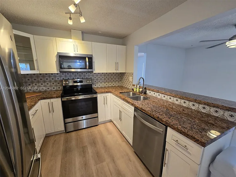 740 SW 99th Court Cir S — Photo 20
