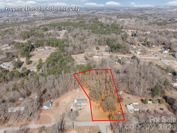 2nd image of 1820 Brian Kelly Ln