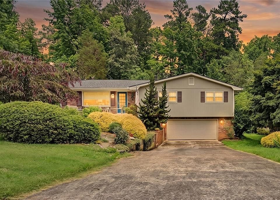 1st image of 3022 Pathview Ln