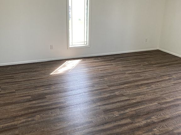 2nd image of 111-10804 Oasis Ct