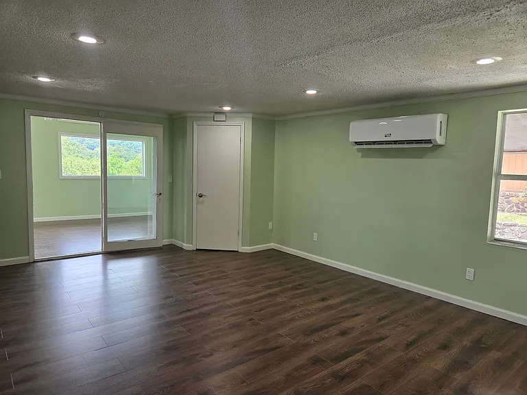 179 Gilmer St #5 — Photo 10