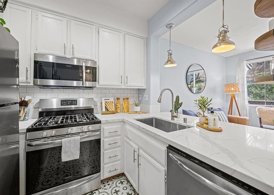 1st image of 6008 Paseo Salinero