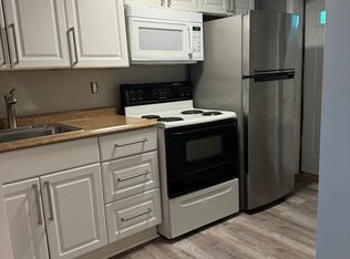 59 College Hwy #5, Southwick, MA 01077