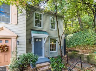 5050 9th St S, Arlington, VA 22204