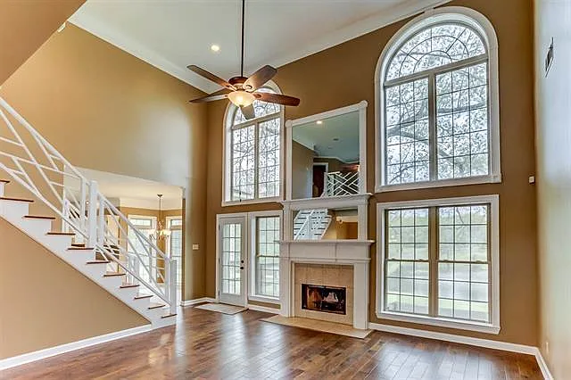 4440 Raleigh Lagrange Dr — Photo 2