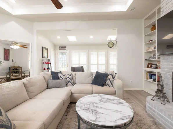 7704 Driftwood Ct, North Richland Hills, TX 76182