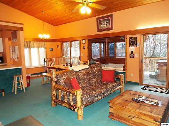 3rd image of 1911 Arolla Ct E
