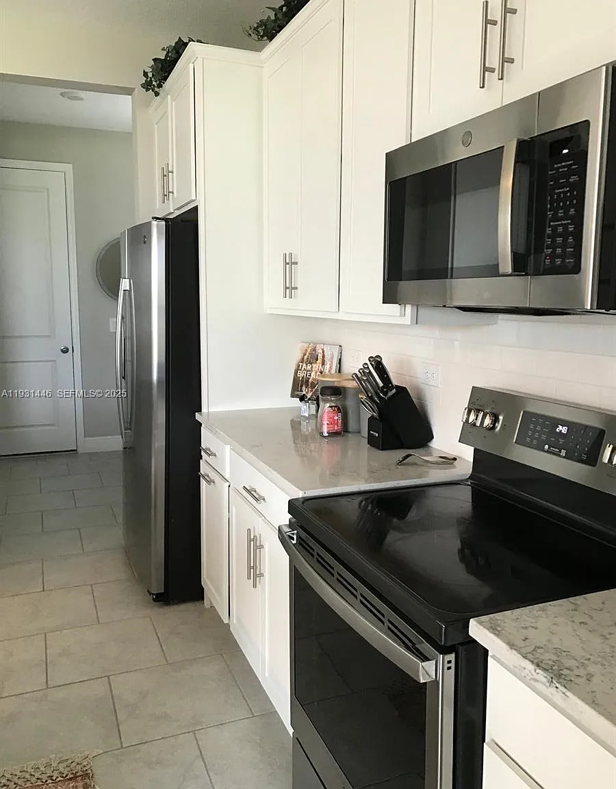 4 bed, 2.5 bath, $2,550 — Photo 4