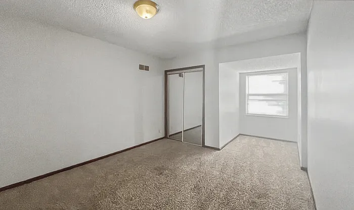 2356 S Crysler Ave — Photo 14