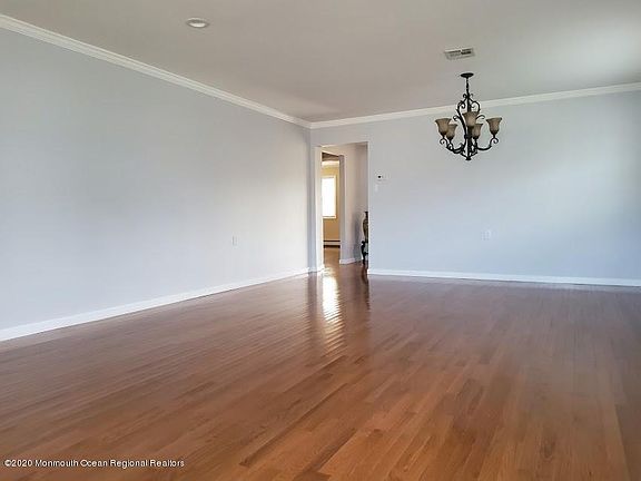 2nd image of 59 Bonaire Dr
