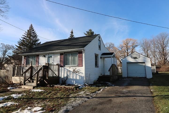 1st image of 403 Bradley St