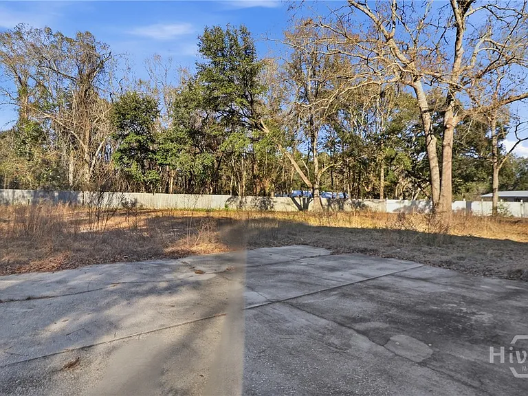 375 Pine Needle Dr — Photo 24