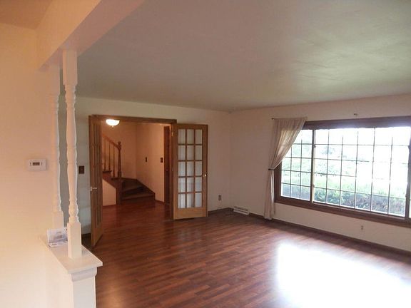 4th image of 5560 S Oxford Dr