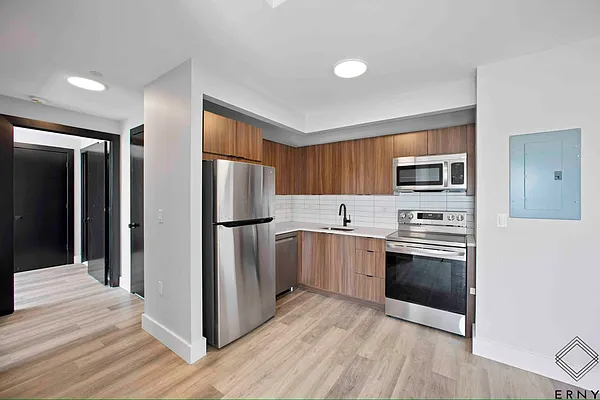 Rented by ERNY LLC | media 22