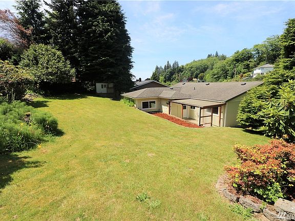 5th image of 550 Sunset Dr
