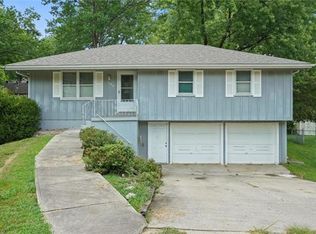 102 Celia Cir, Excelsior Springs, MO 64024