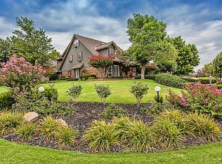 909 Gleneagles Dr, Edmond, OK 73013