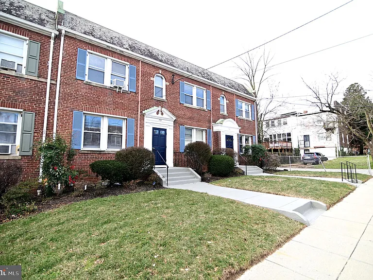 713 Hamlin St NE #1 — Photo 37