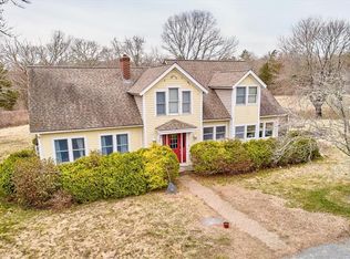 58 Dye Hill Rd, Hope Valley, RI 02832