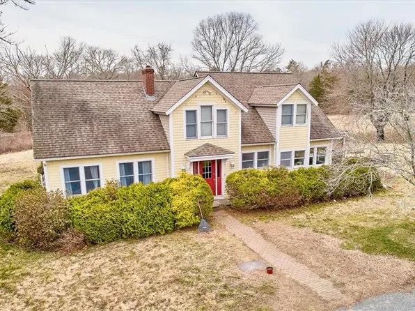 58 Dye Hill Rd, Hope Valley, RI 02832