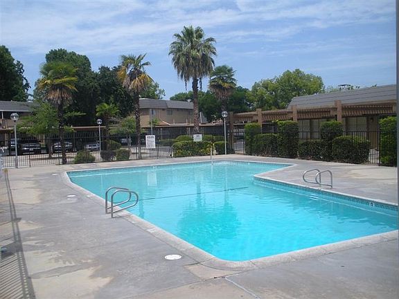 2nd image of 5138 E Ashlan Ave APT 103