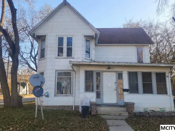 521 N Delaware Ave, Mason City, IA 50401