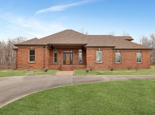 647 Mobley Rd, Clarksville, TN 37043