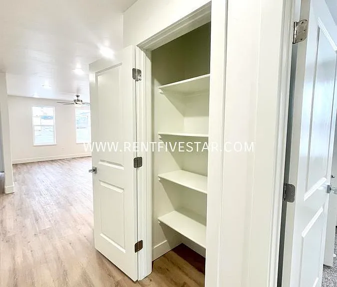 2450 Foothill Blvd #B — Photo 15