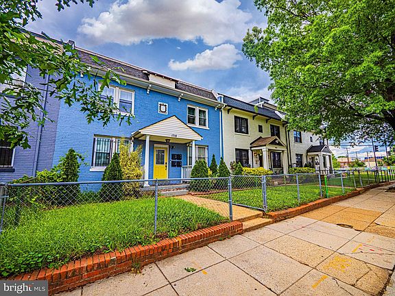 2nd image of 1718 W Virginia Ave NE APT 1