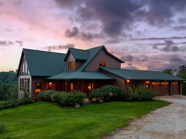 18609 677th Ave, Nevada, IA 50201