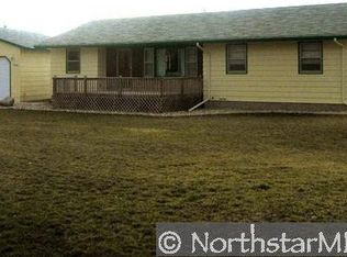 17384 County Road 9 Rd NE, New London, MN 56273