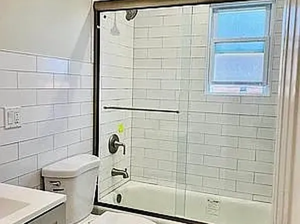 59-18 Linden Street image 7 of 10