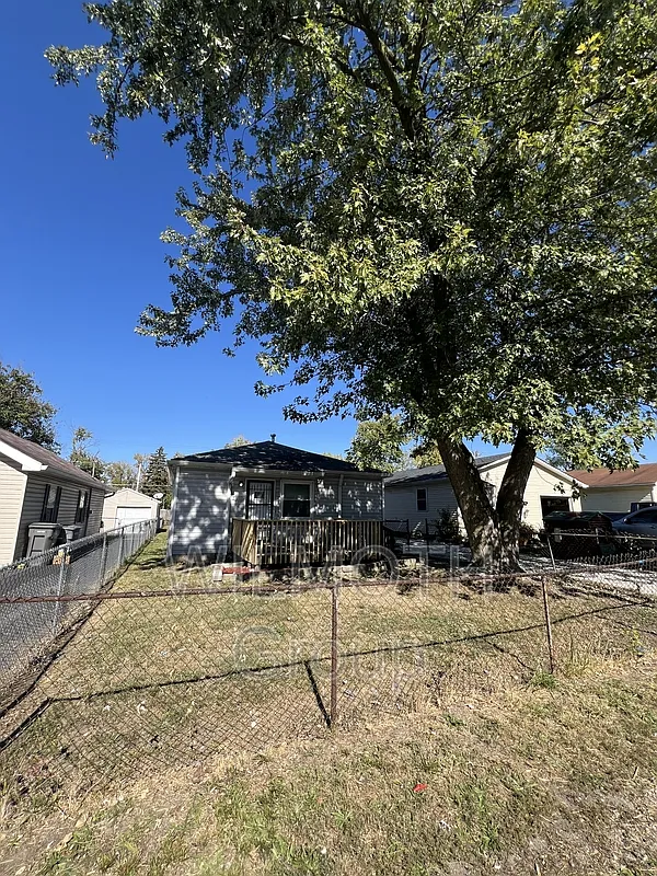 2334 Reformers Ave photo 1