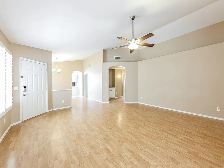 13122 W Wilshire Dr — Photo 4