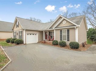 3525 Transou Rd, Pfafftown, NC 27040