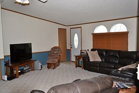 5th image of 305 Lake Ave NE