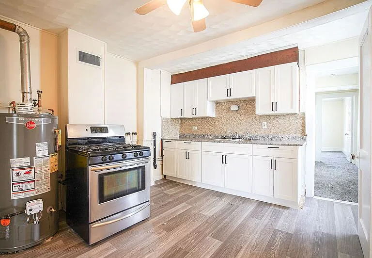 32 Joy St #2R — Photo 2